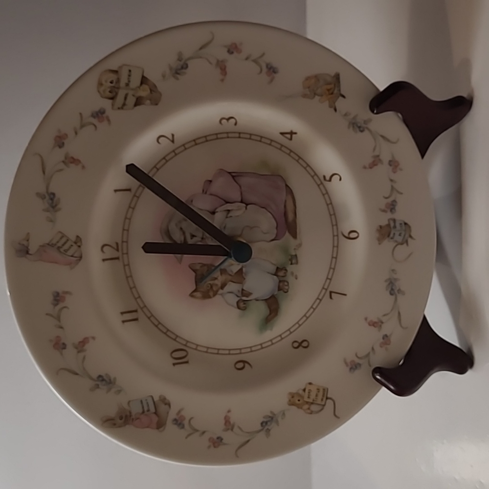 Vintage Royal Albert Beatrix Potter Tom kitten wall clock plate 8" 1986s